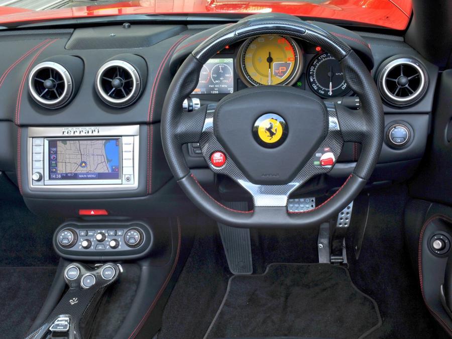  Ferrari California HELE 2010 года  (AU) (фото 2 из 8)